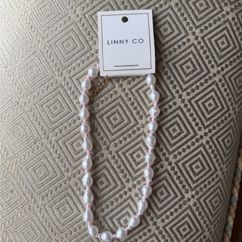 Linny Co Maris Pearl Pink Necklace NWT 38.00
